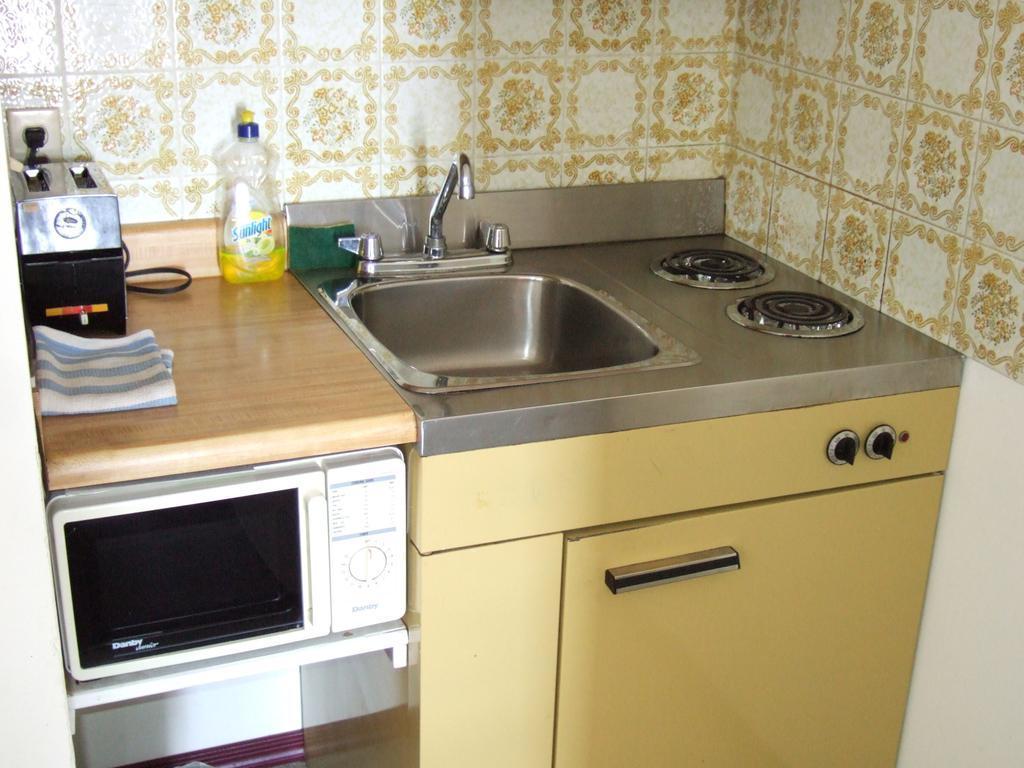 Wild Rose Inn Vegreville Екстериор снимка
