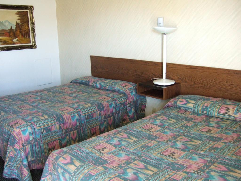 Wild Rose Inn Vegreville Стая снимка