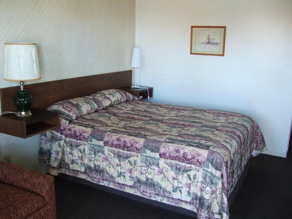 Wild Rose Inn Vegreville Стая снимка