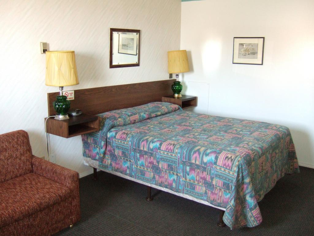 Wild Rose Inn Vegreville Екстериор снимка